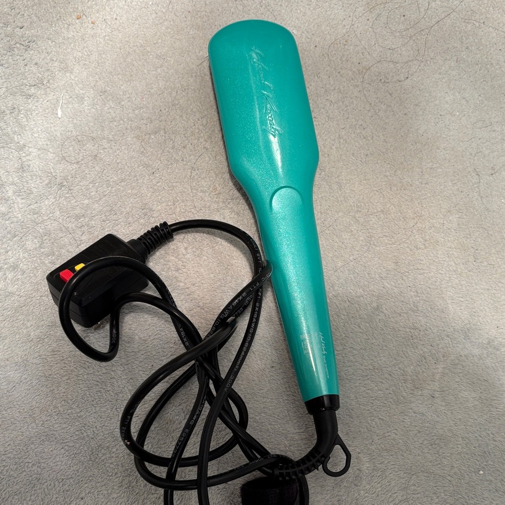 Head  Kandy Hair Straightener